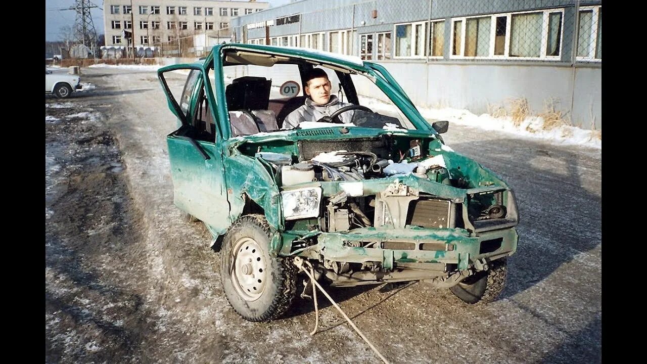 Зелёный автомобиль